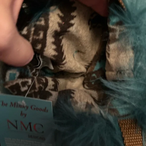 Minky Furry Teal mini Handbag with Brown Straps and Pendleton interior - Picture 4 of 5